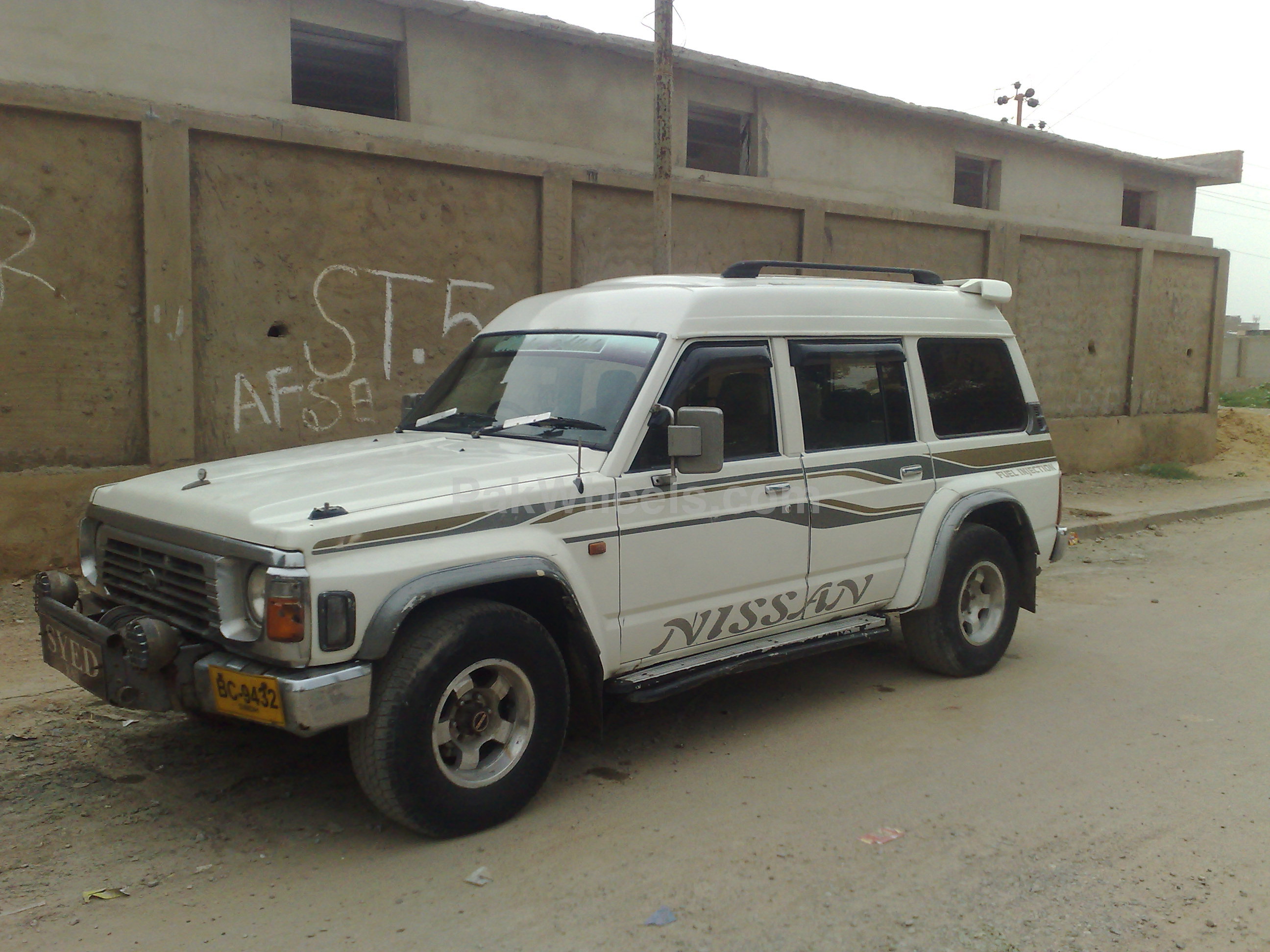 Nissan patrol 2010 pakistan #5