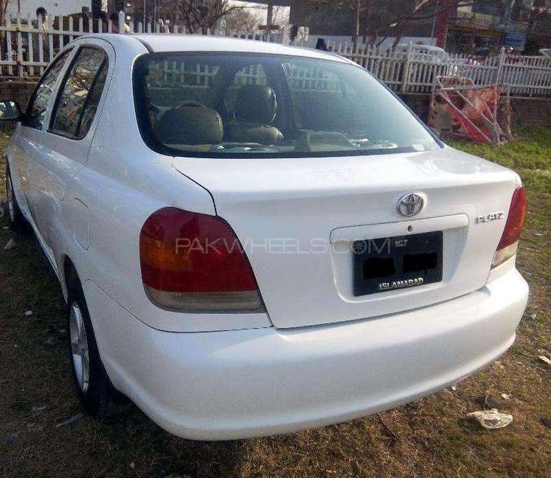 Toyota platz price in islamabad