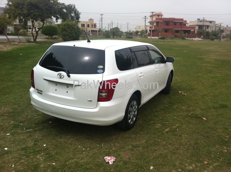 Toyota axio 2007 for sale in lahore