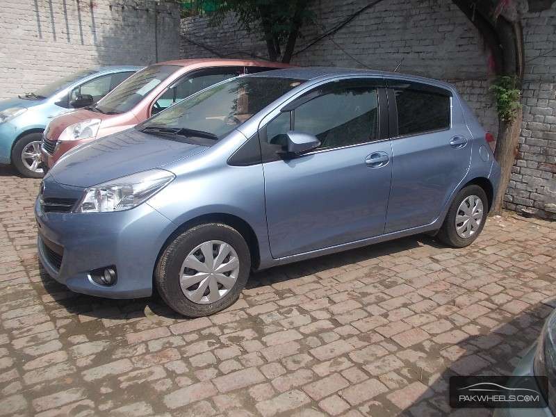 used toyota vitz for sale in lahore #7