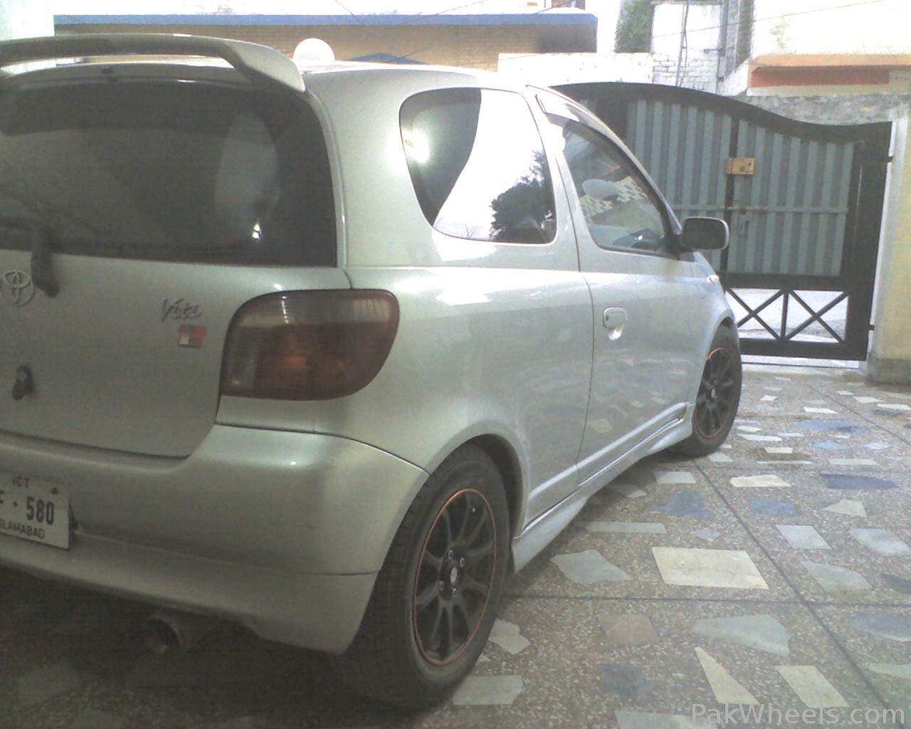 Toyota vitz 2000 запчасти