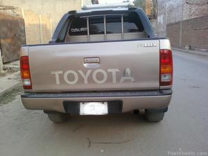 Toyota Hilux - 2005