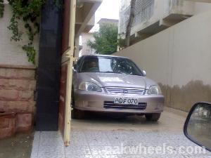 ہونڈا سوک - 2001