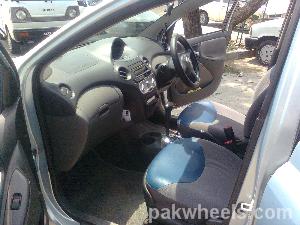 Toyota Vitz - 2003