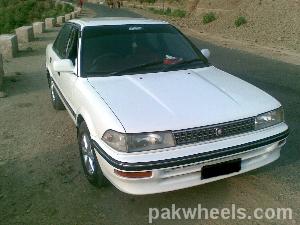 Toyota Corolla - 1990