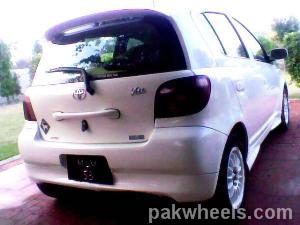 Toyota Vitz - 2003