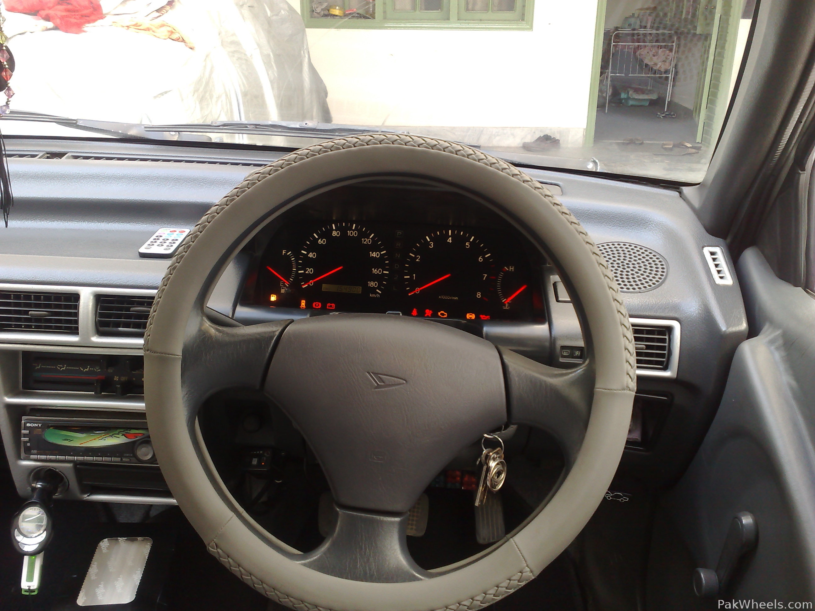 ڈائیہاتسو چارڈ - 1993 Bull ڈائیہاتسو چارڈ - 1993 Bull Image-2