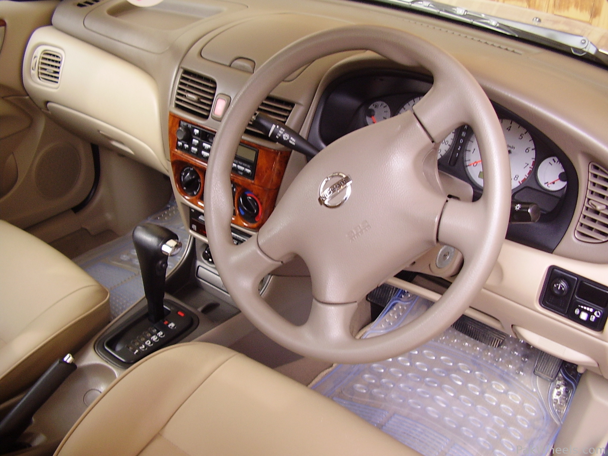 Nissan Sunny - 2005 Ajaz Image-1