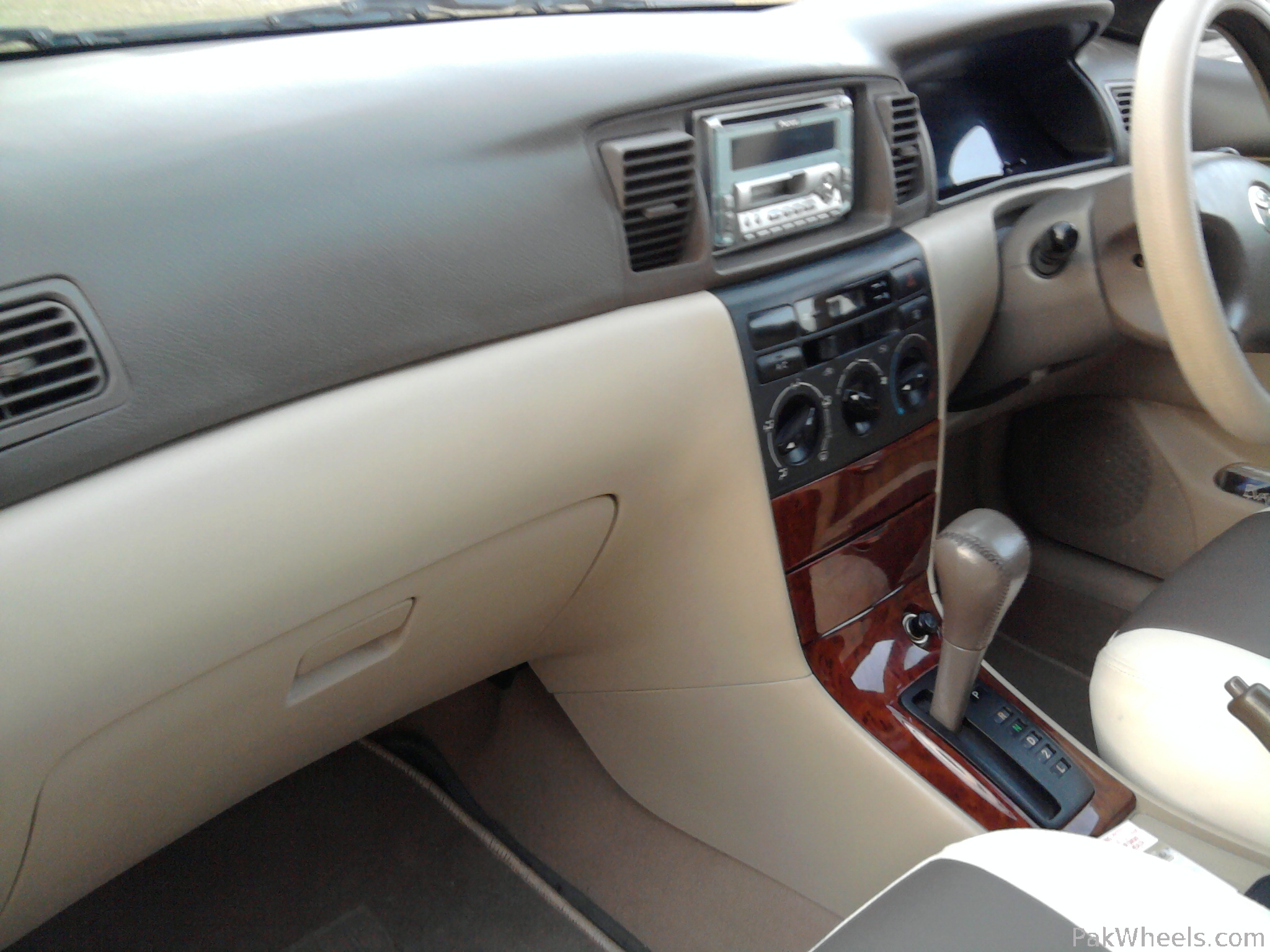 Toyota Corolla - 2004 960 Toyota Corolla - 2004 960 Image-5