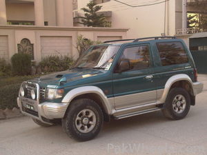 Mitsubishi Pajero - 1996