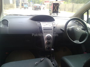Toyota Vitz - 2005