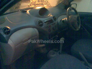 ٹویوٹا ویٹز - 2002
