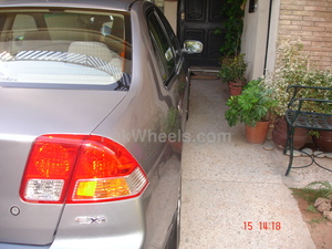 Honda Civic - 2005
