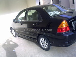 سوزوکی لیانا - 2006