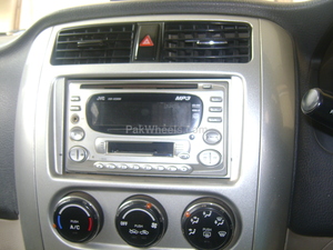 سوزوکی لیانا - 2006