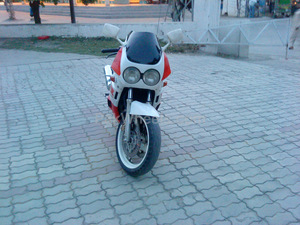 یاماہا FZR 400 - 1991