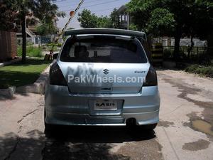Suzuki Swift - 2010