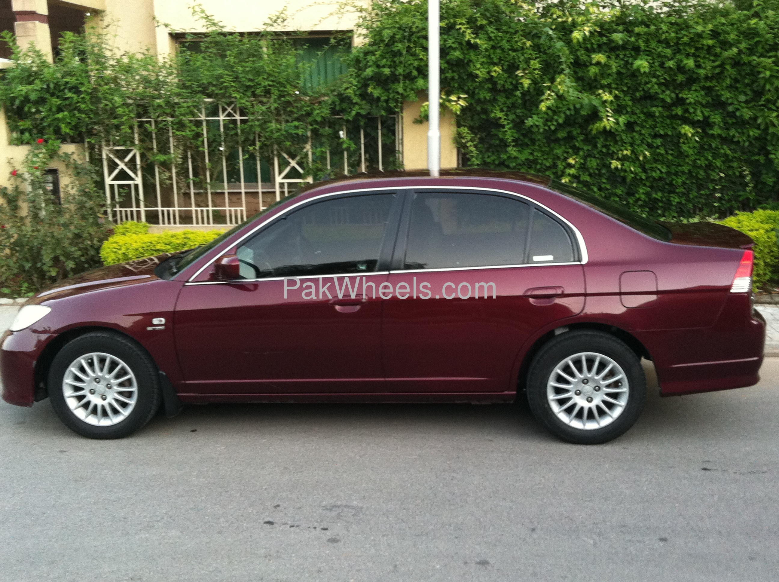 Honda Civic 2004 for Sale in Islamabad Image-1