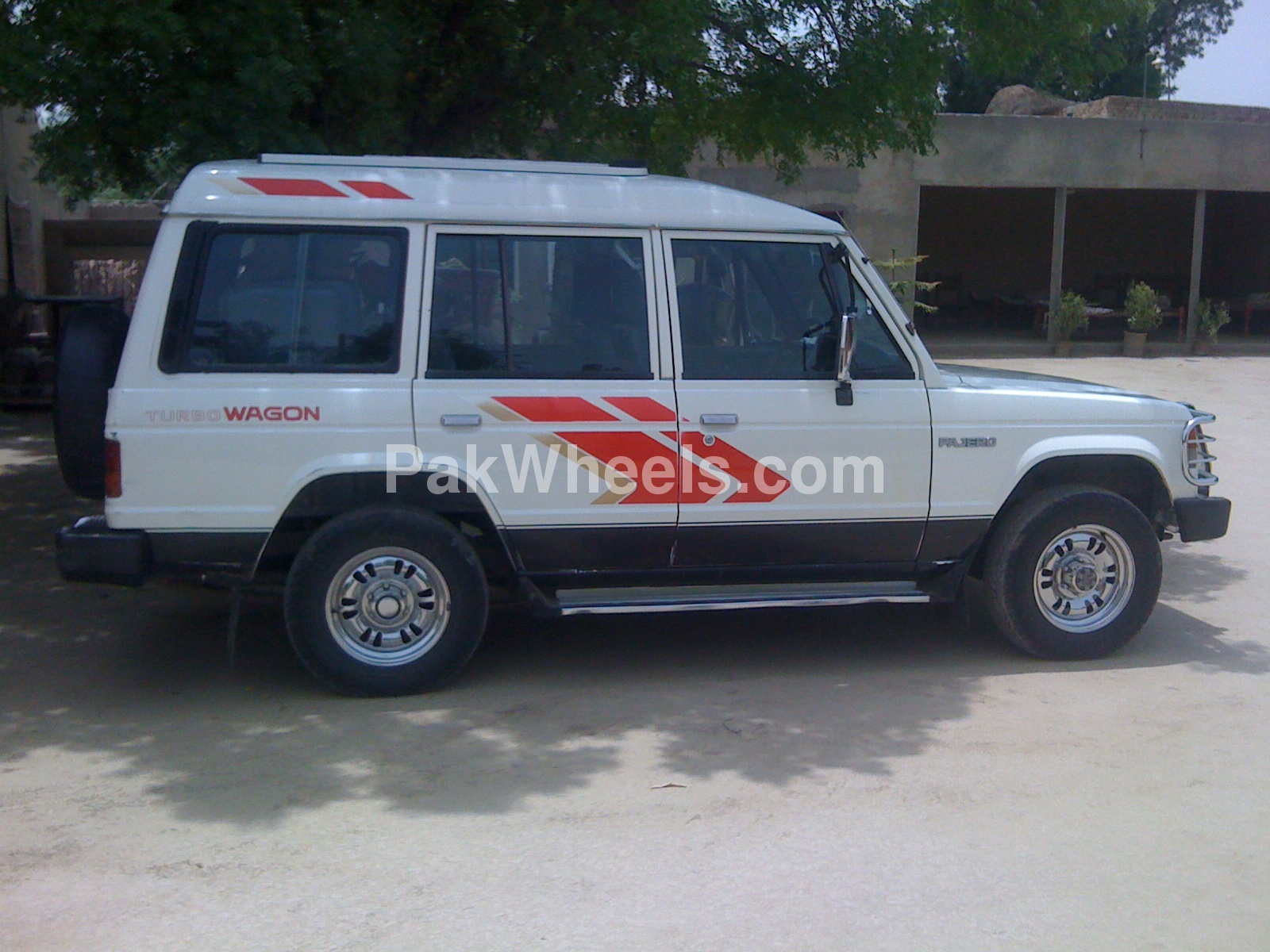 Mitsubishi Pajero 1990 for Sale in Sahiwal Image-1