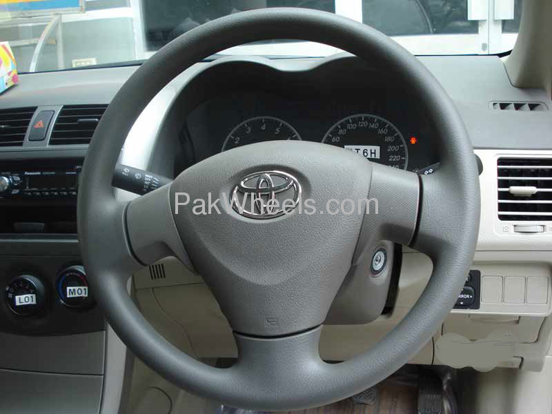 Toyota Corolla 2011 for Sale in Islamabad Image-1