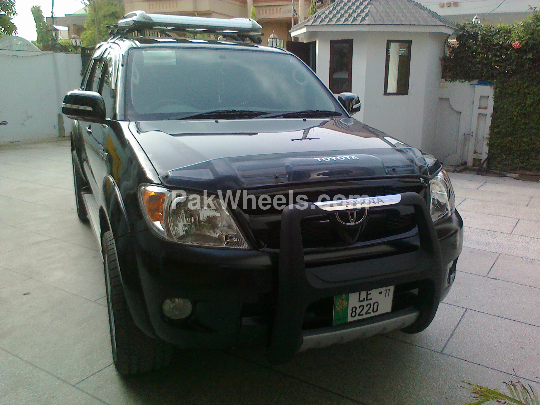 Toyota Hilux 2011 for Sale in Gujrat Image-1