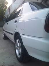 سوزوکی بالینو - 2005