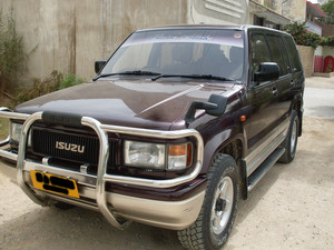 Isuzu Trooper - 1993