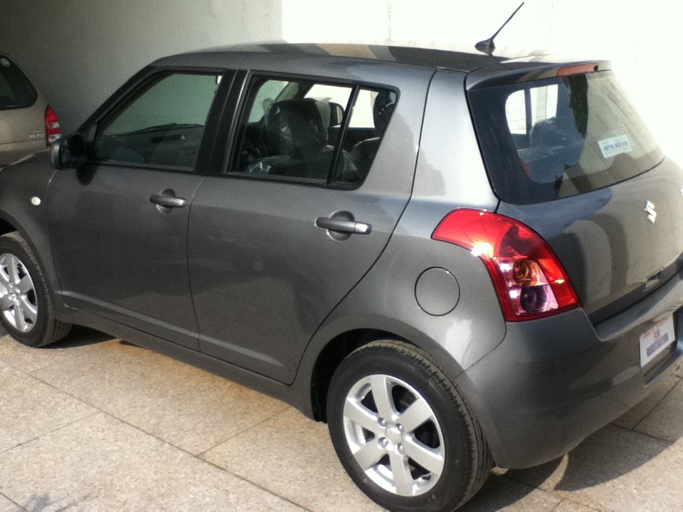Suzuki Swift - 2010 n/a Suzuki Swift - 2010 n/a Image-2