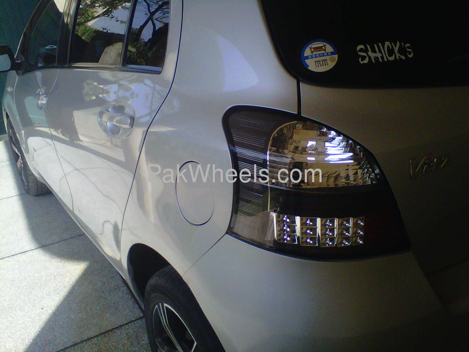 Toyota Vitz - 2005 Shicks Toyota Vitz - 2005 Shicks Image-3