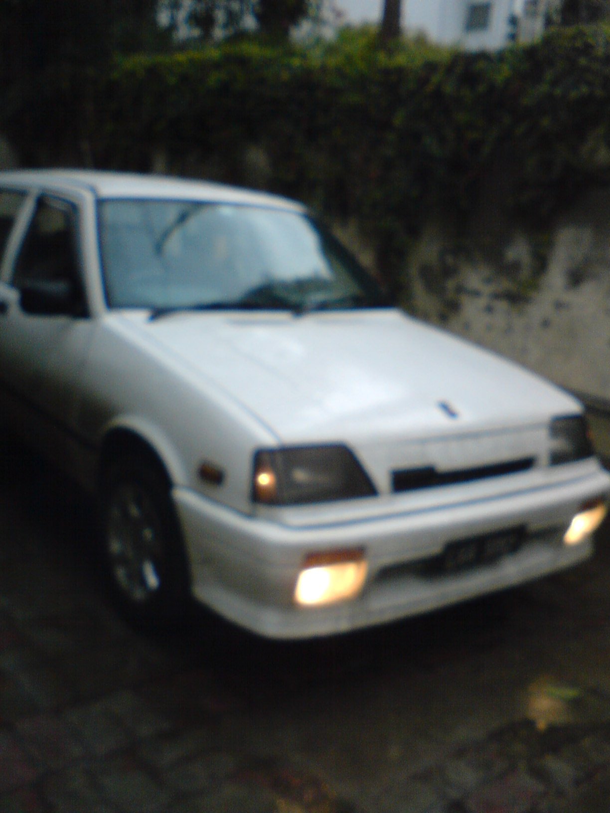 Suzuki Khyber - 1996 white1 Image-1