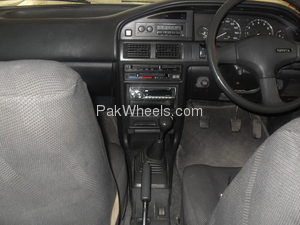 Toyota Corolla - 1990