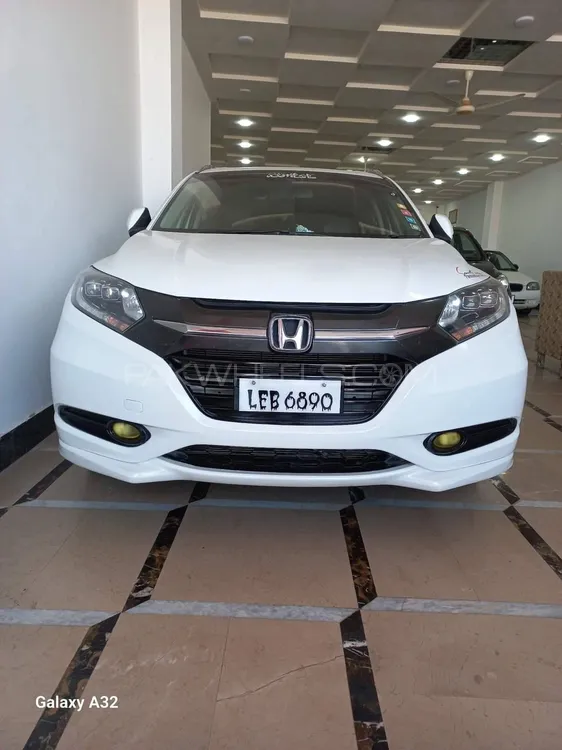 Honda Vezel 2014 for Sale in Burewala Image-1