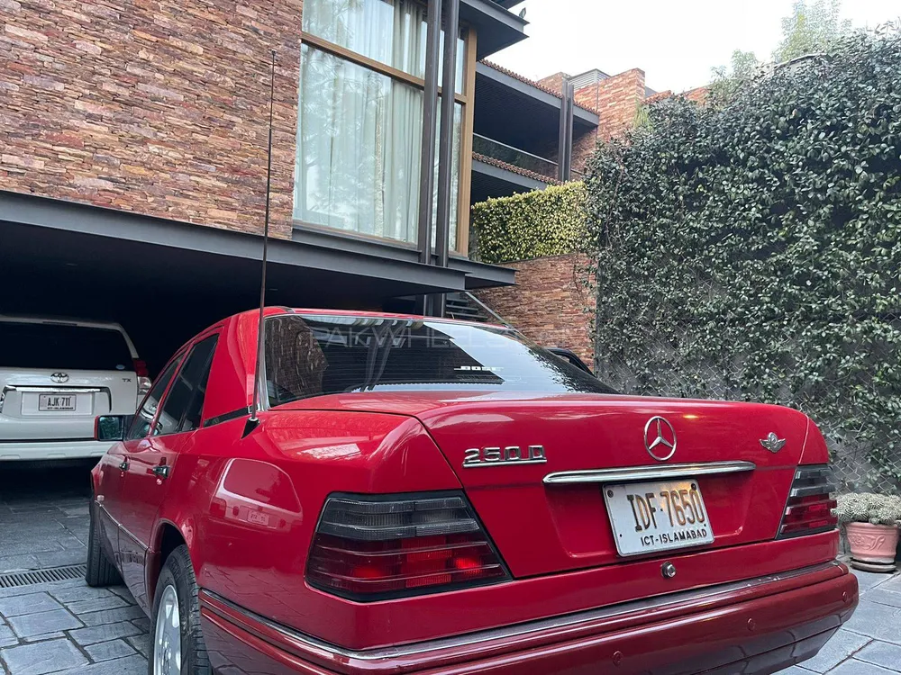 Mercedes Benz E Class 1990 for sale in Lahore