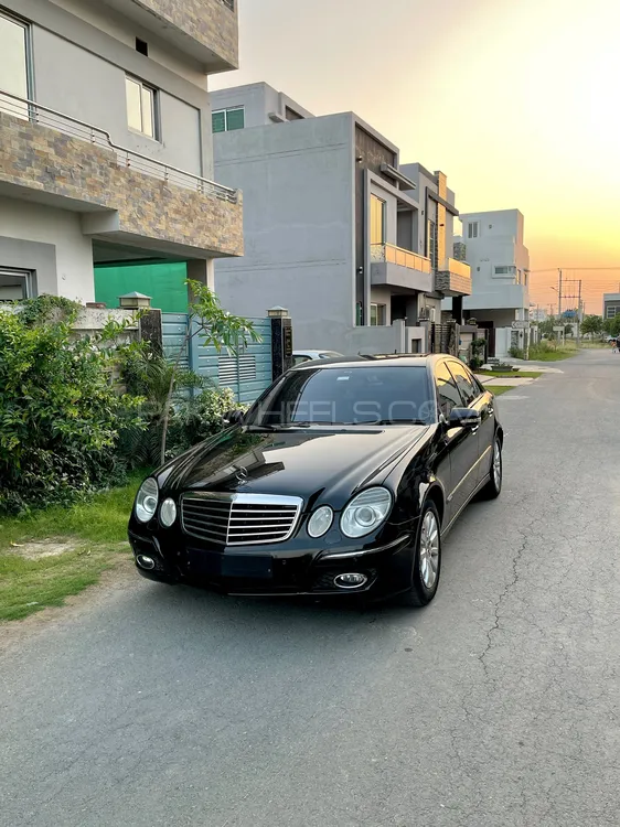 Mercedes Benz E Class 2006 for Sale in Faisalabad Image-1
