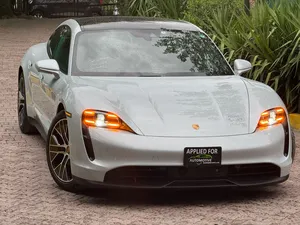 Porsche Taycan 2021 for Sale