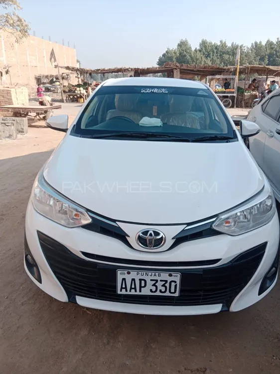 Toyota Corolla 2020 for Sale in Muzaffar Gargh Image-1