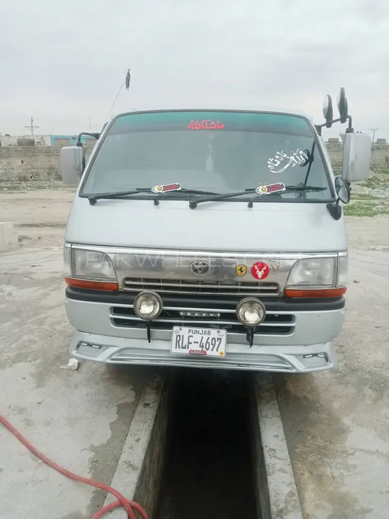 Toyota Hiace 1997 for Sale in Karak Image-1