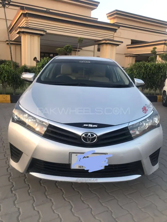 Toyota Corolla 2017 for Sale in Sara-E-Alamgir Image-1