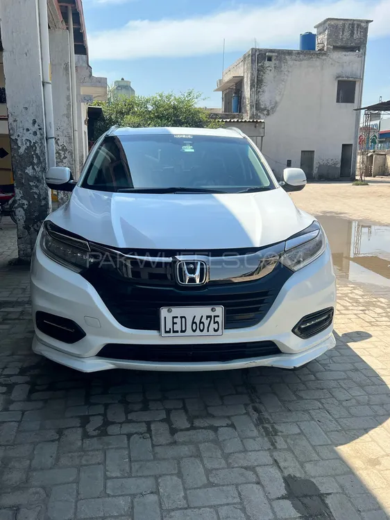 Honda Vezel 2015 for sale in Mardan