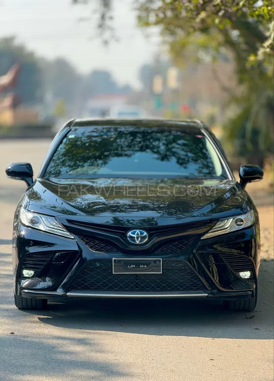 Toyota Camry 2023 for Sale in Sargodha Image-1