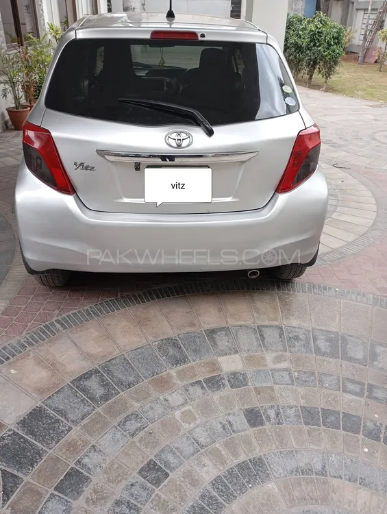 Toyota Vitz 2011 for sale in Gujranwala