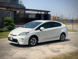 Toyota Prius S LED Edition 1.8 2013 for Sale