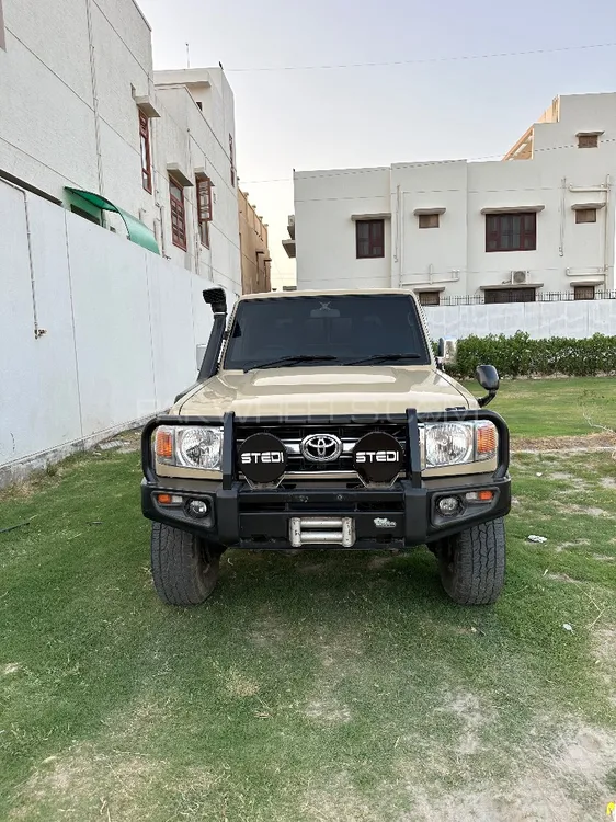 Toyota Land Cruiser 2015 for Sale in Hyderabad Image-1