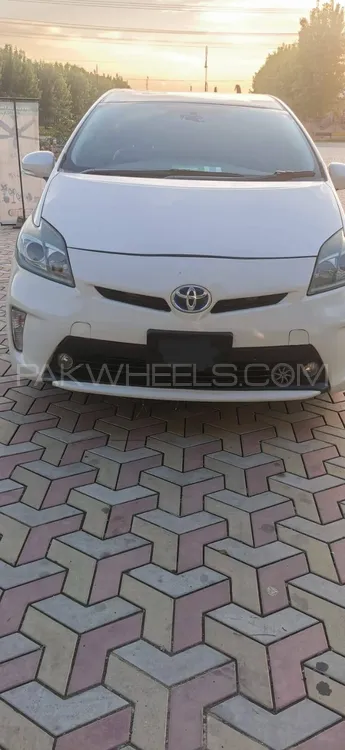 Toyota Prius 2014 for Sale in Peshawar Image-1