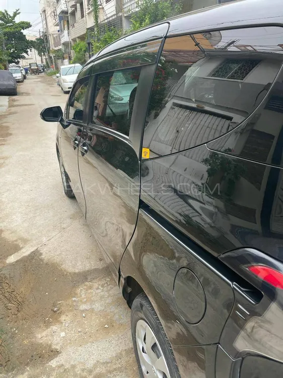 Toyota Sienta 2016 for sale in Karachi