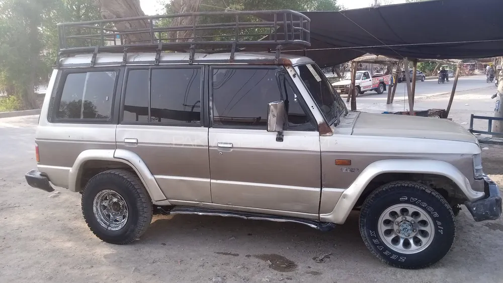 Mitsubishi Pajero 1986 for Sale in D.G.Khan Image-1