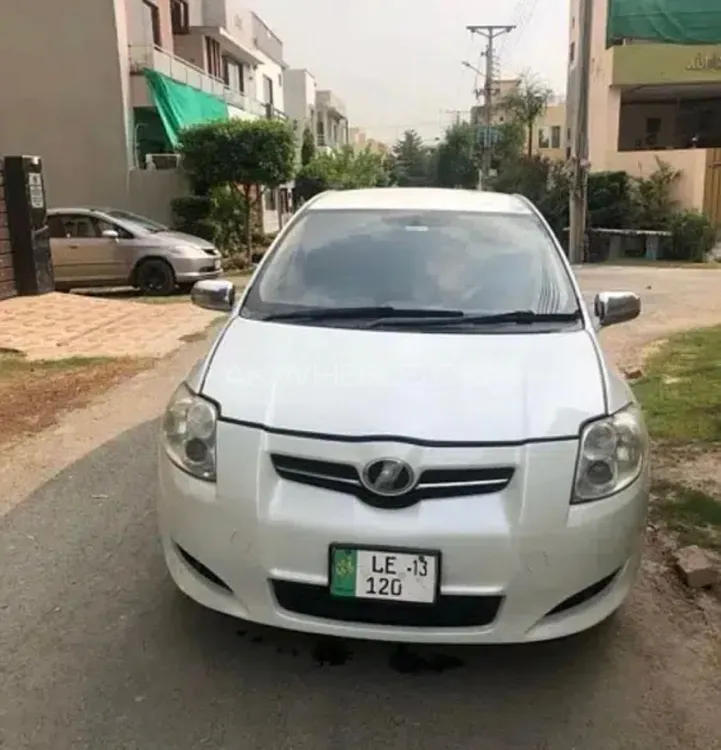 Toyota Auris 2013 for Sale in Gujranwala Image-1