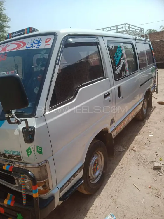 Toyota Hilux 1987 for Sale in Okara Image-1