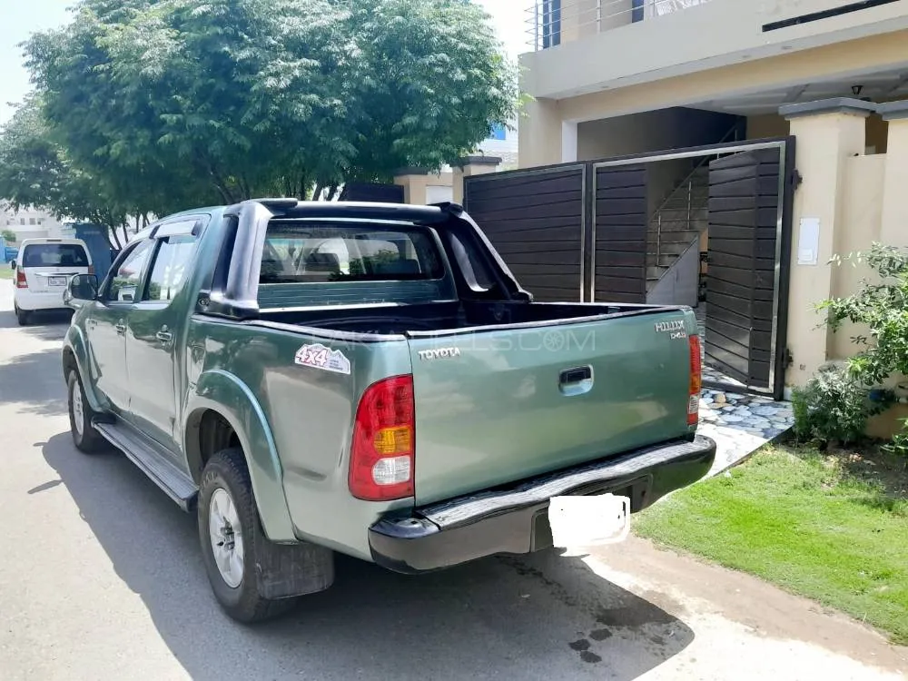 Toyota Hilux 2011 for Sale in Multan Image-1