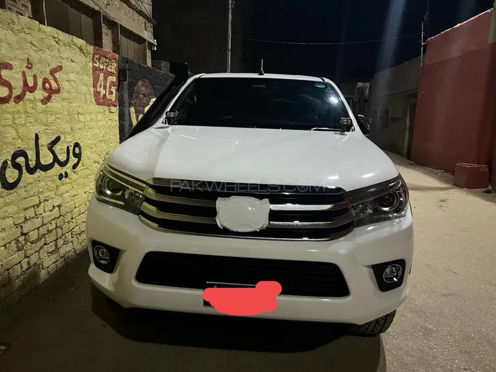 Toyota Hilux 2020 for Sale in Kotri Image-1
